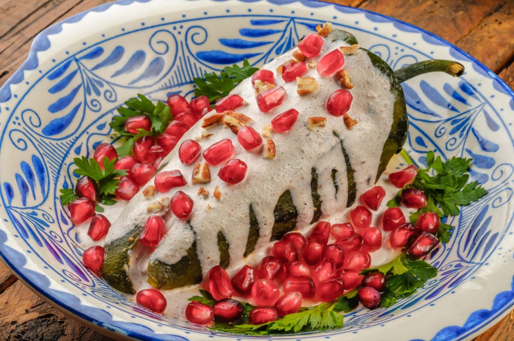 Chiles en nogada