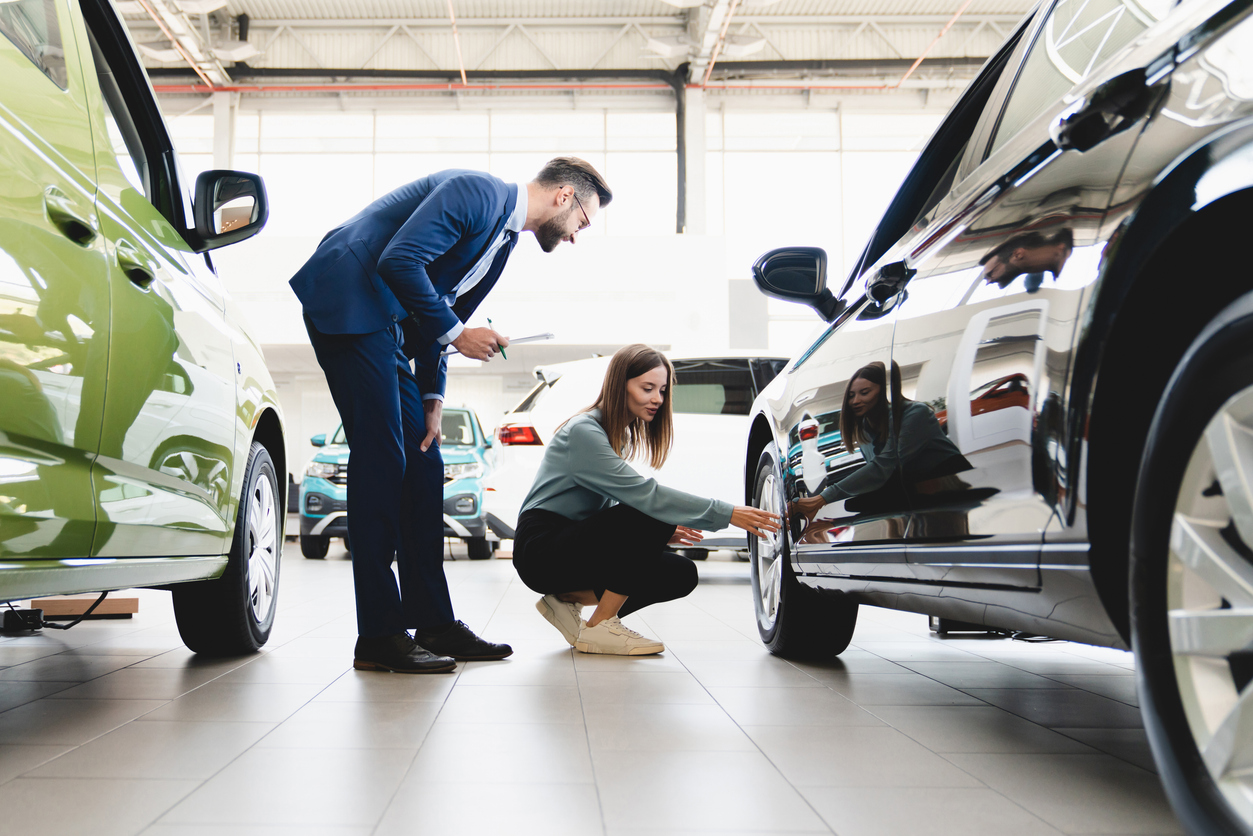 El valor de un auto disminuye con el tiempo, pero algunos modelos pierden valor más rápido que otros. Si crees que es buen momento para obtener un precio justo por tu vehículo actual, puede ser el momento adecuado para vender 