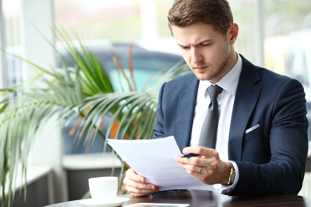 ¿Qué debe llevar un contrato de compraventa?