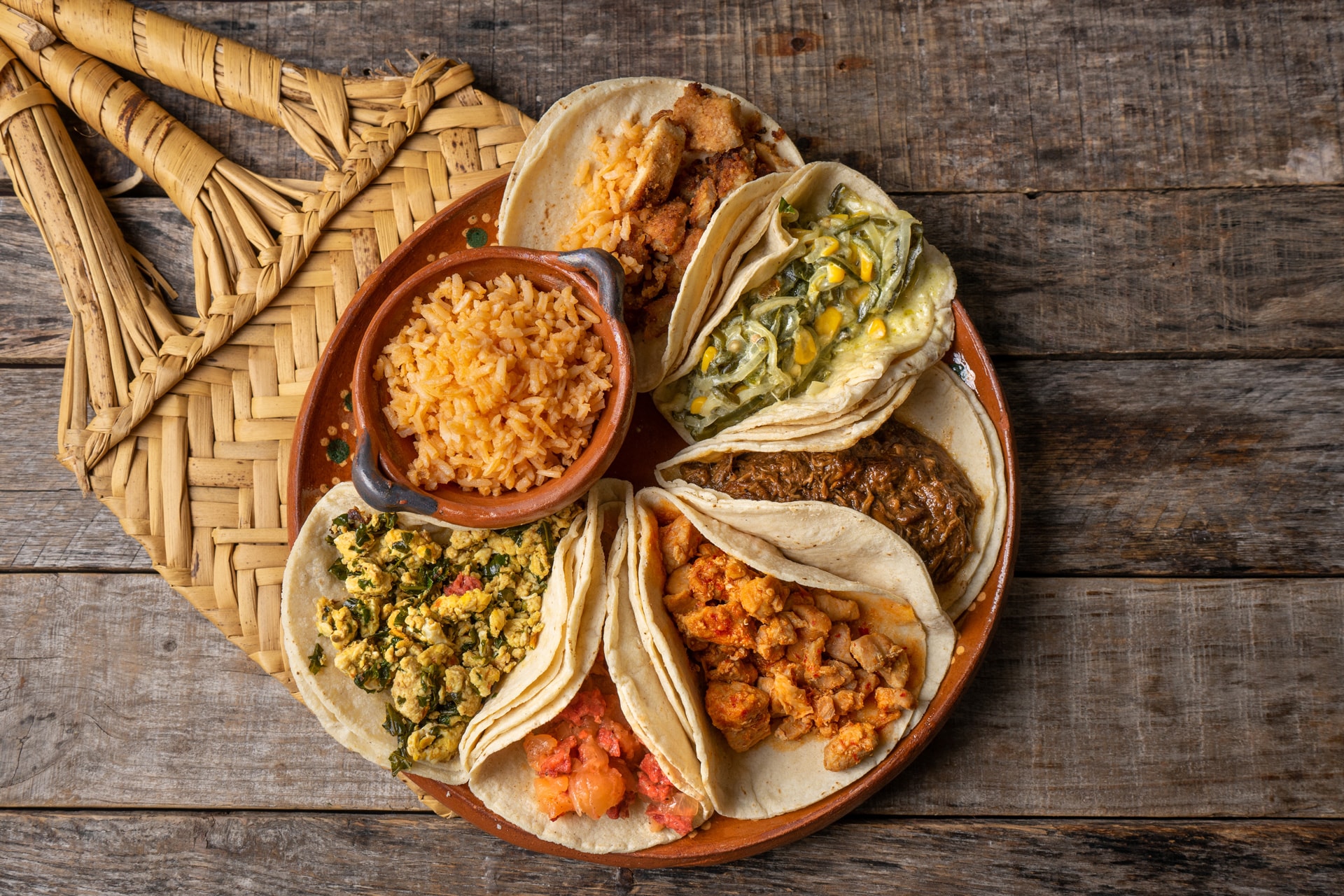 Tacos de Guisado