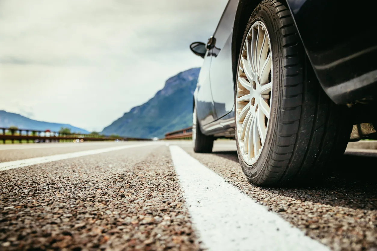 Elige las llantas adecuadas para tu auto