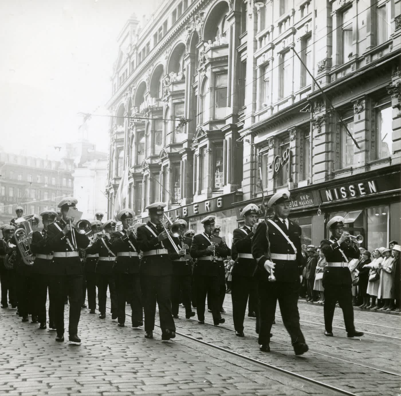 The 1950s - Gentlemen police and the general strike of 1956