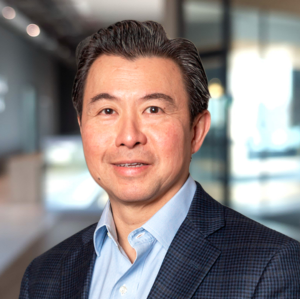 Yu Oen Senior Wealth Advisor headshot