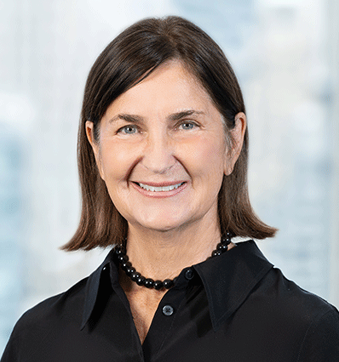 Elizabeth Kavanagh headshot