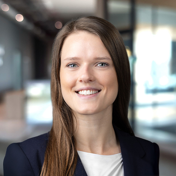 Emily Ford Wealth Advisor headshot