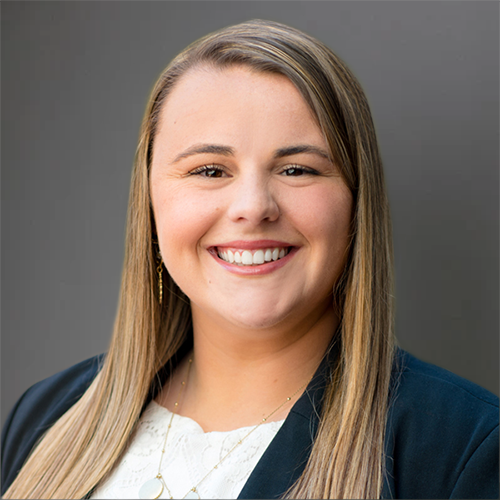 Emily Holmes Headshot