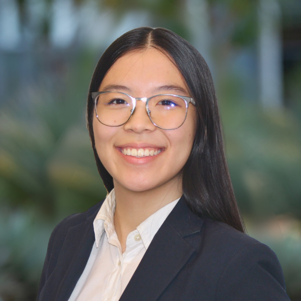 Jessica Tam Headshot