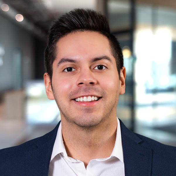 Jorge Alvarado Senior Trading Manager headshot