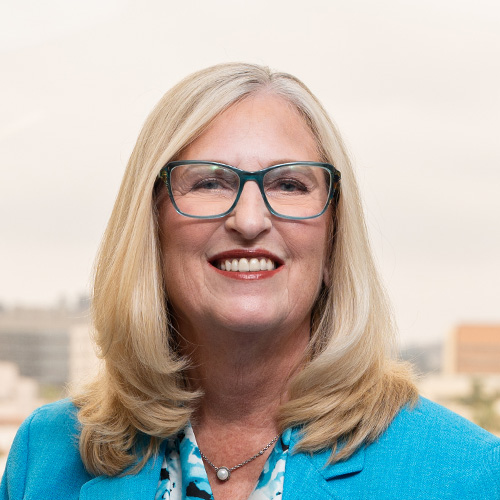 Lynda Furnari headshot