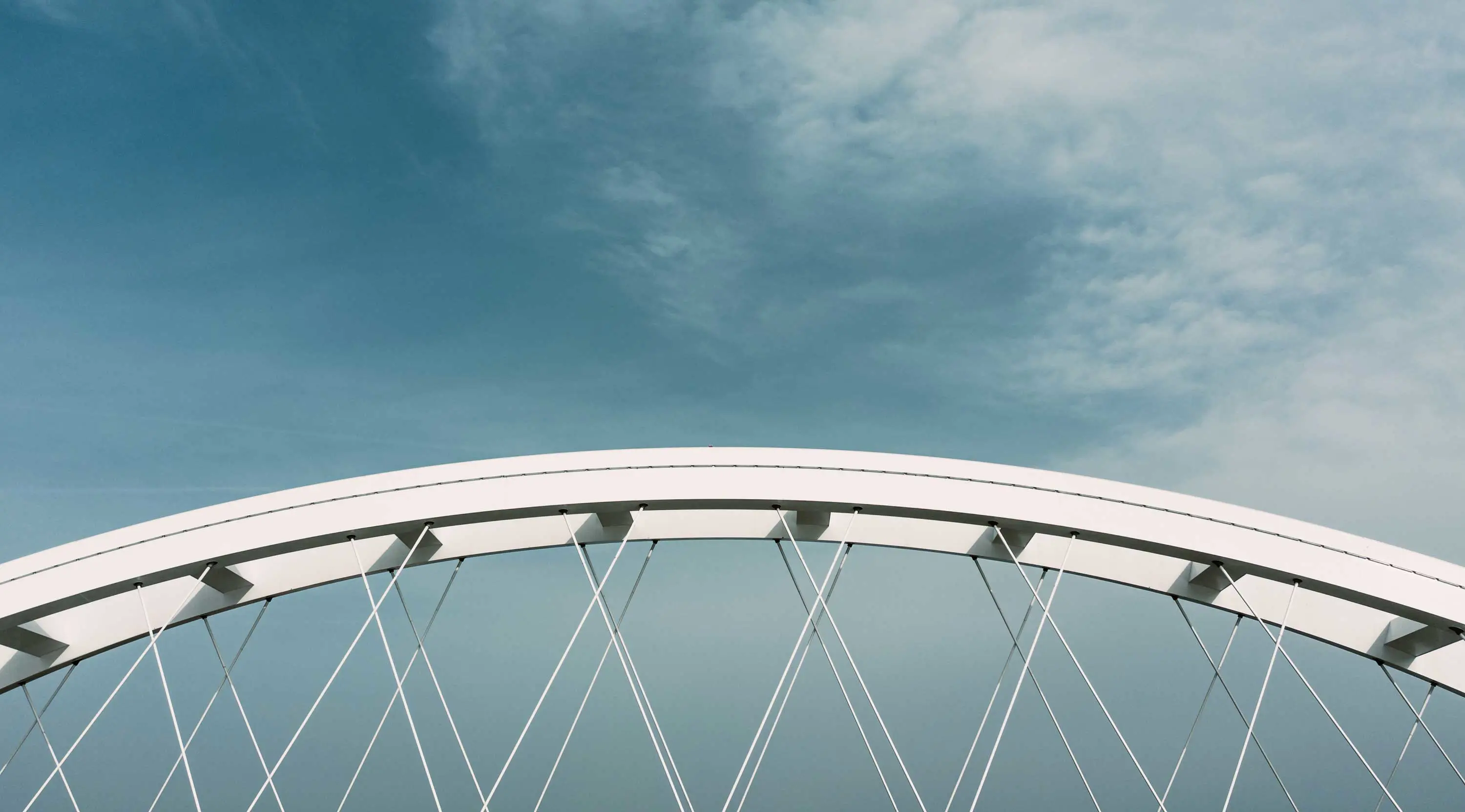 Arch of suspension bridge