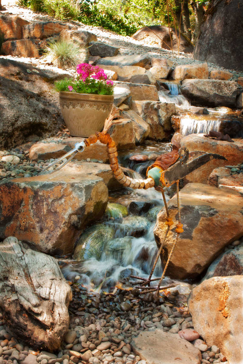 Pondless_Waterfall_with_Statue_Andreatta_Waterscapes_Ashland_Oregon