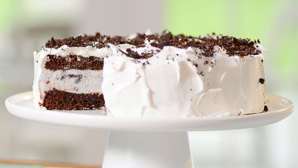 Torta de helado con Oreos sin lactosa hecha con helado LACTAID® de galletas con crema