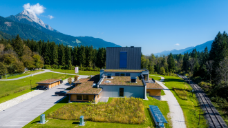 KLE-SCH, die Kletter- und Schießsportzentrum mit Dachprodukten von BMI Villas
