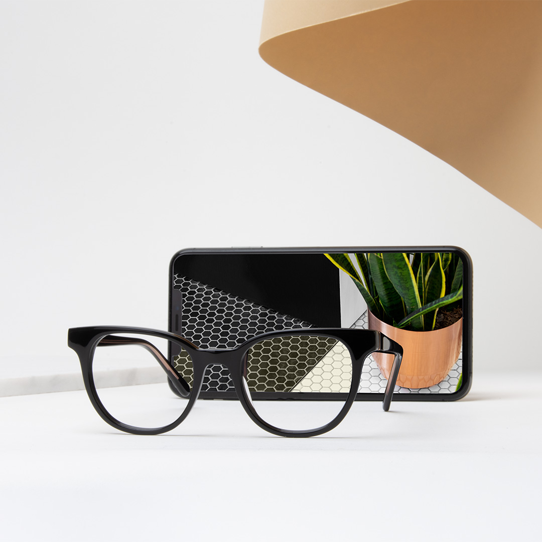 The benefit of blue lightblocking lenses BonLook