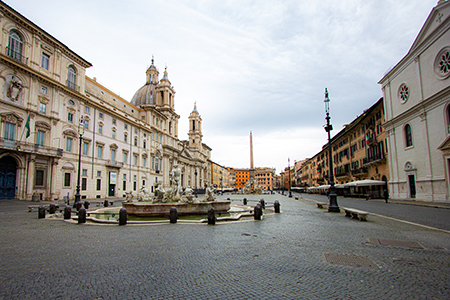 Empty streets in Rome, because of the pandemic