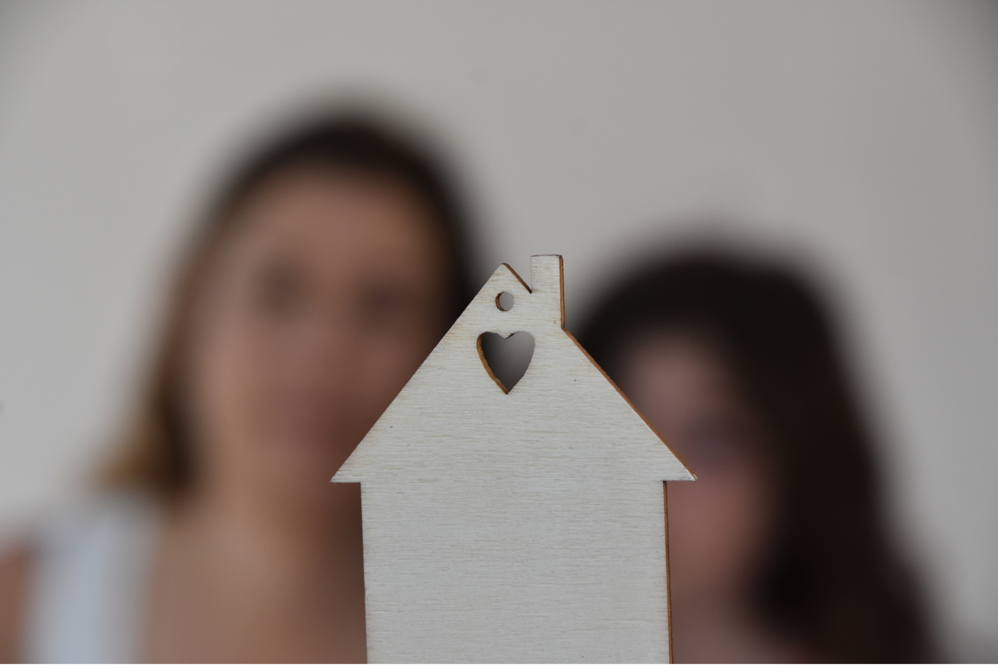 Your guide to single parent home loans, grants, and government support