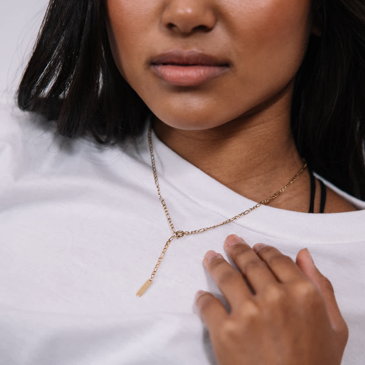 Necklace Delicate Gold_thumbnail_1