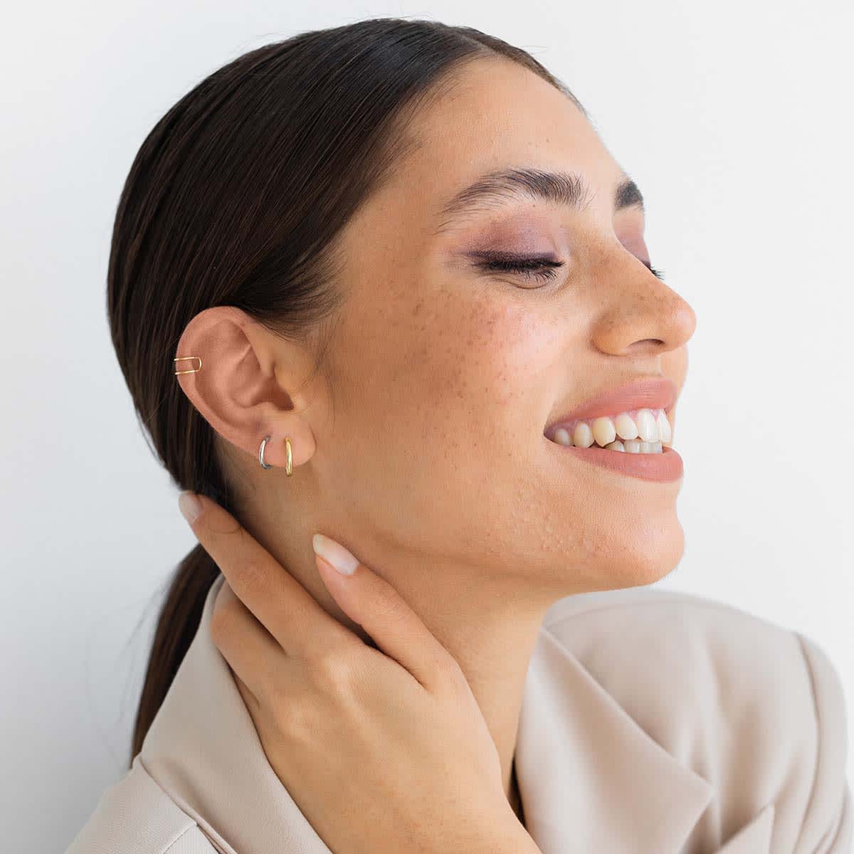 Ear Cuff Minimalist Gold_thumbnail_2