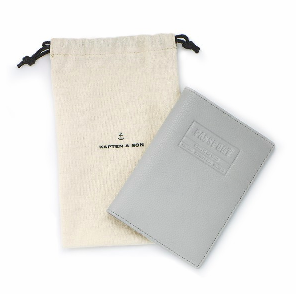 Passport Holder Heathrow_thumbnail_2