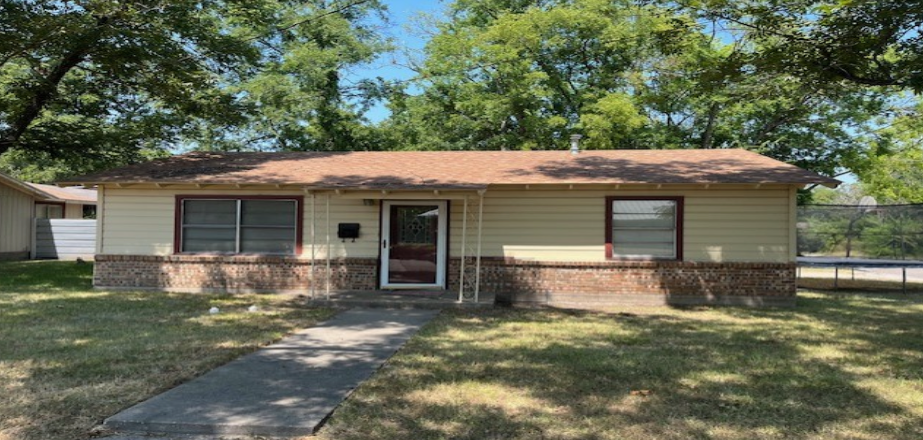 Single Family 613 Ingram St