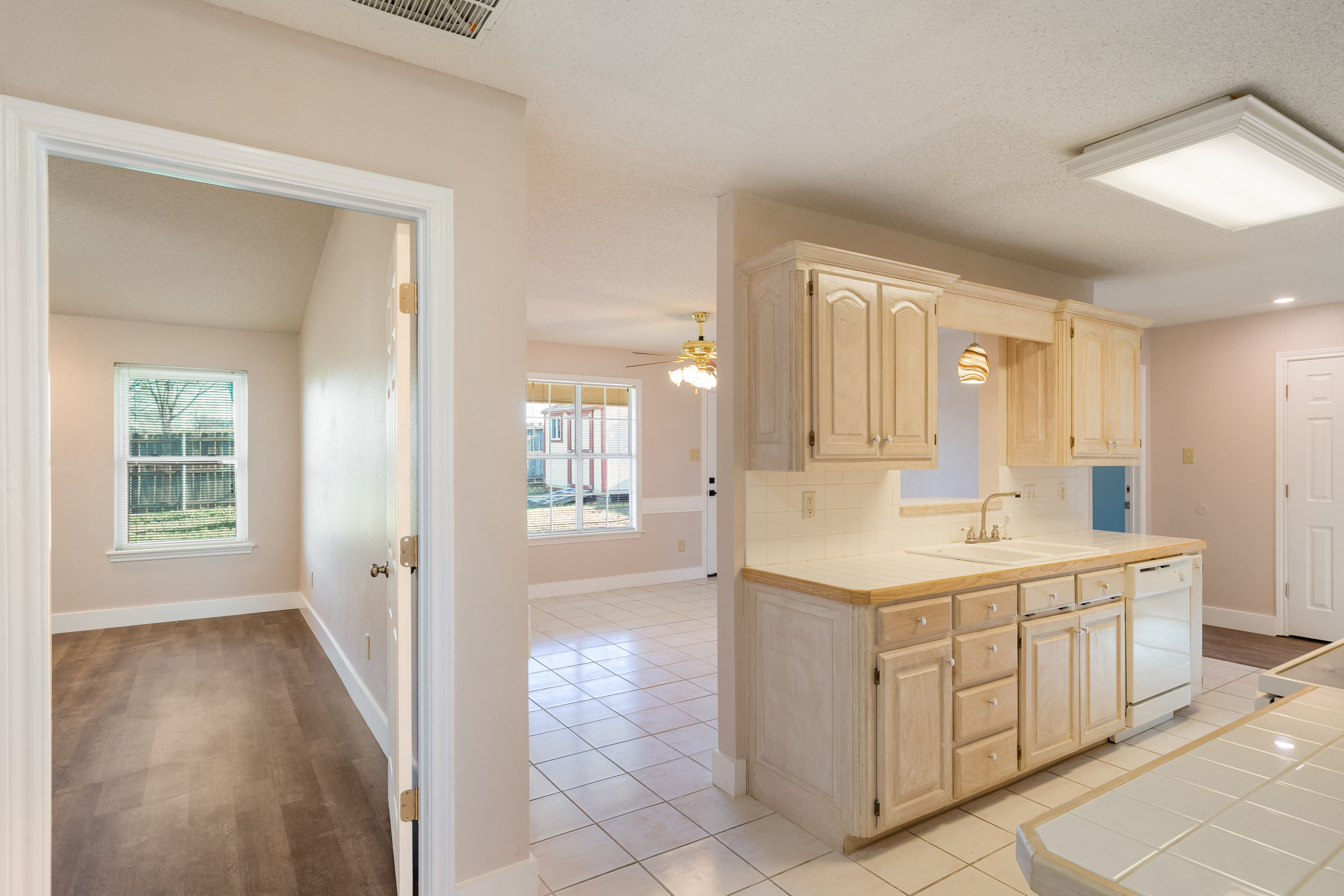 1880 Woodbridge Dr 17