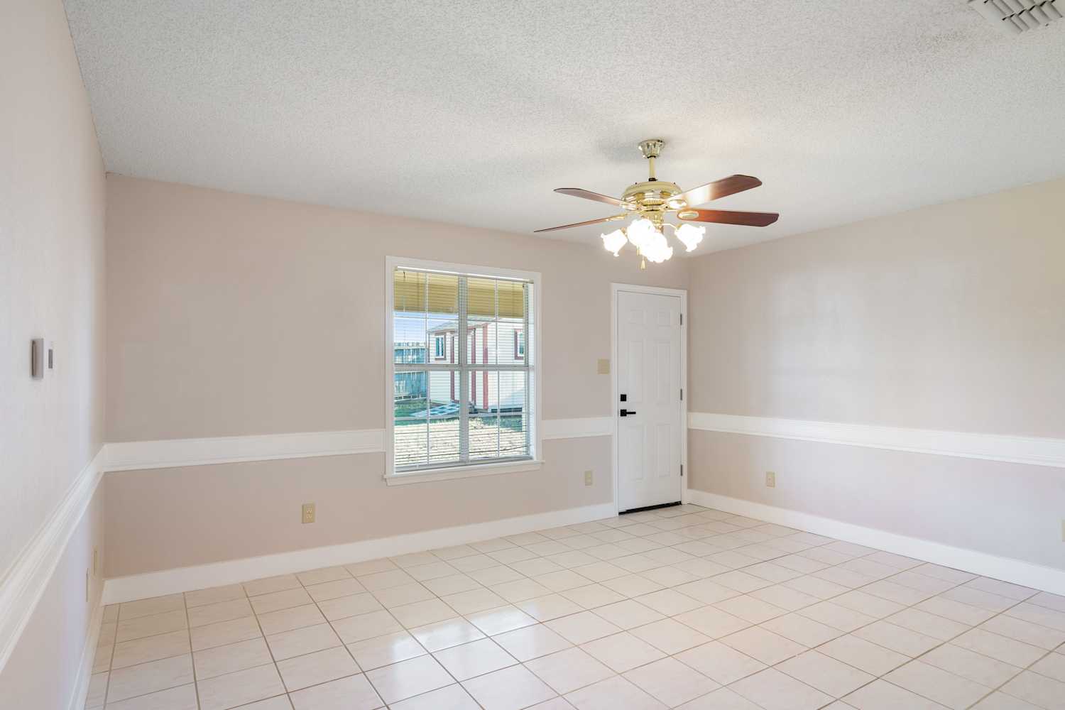 1880 Woodbridge Dr 14