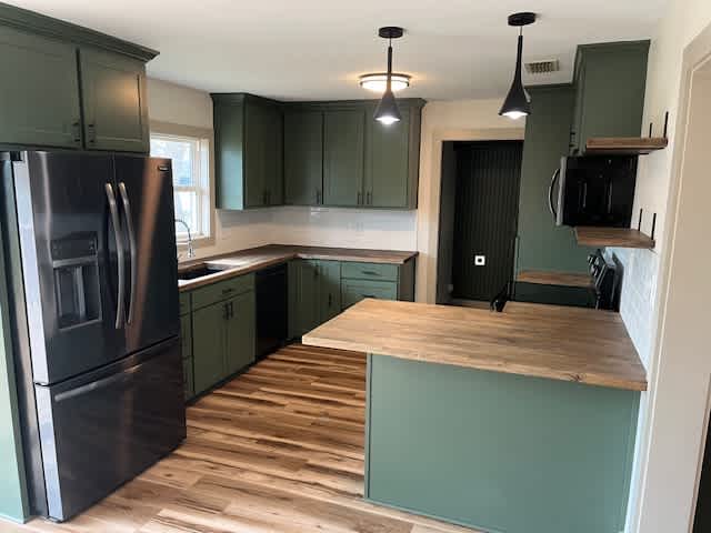 212 Glover Sulphur Springs 1