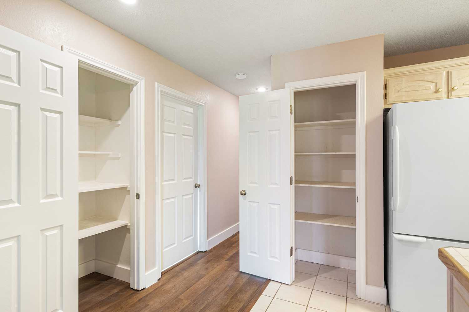 1880 Woodbridge Dr 25