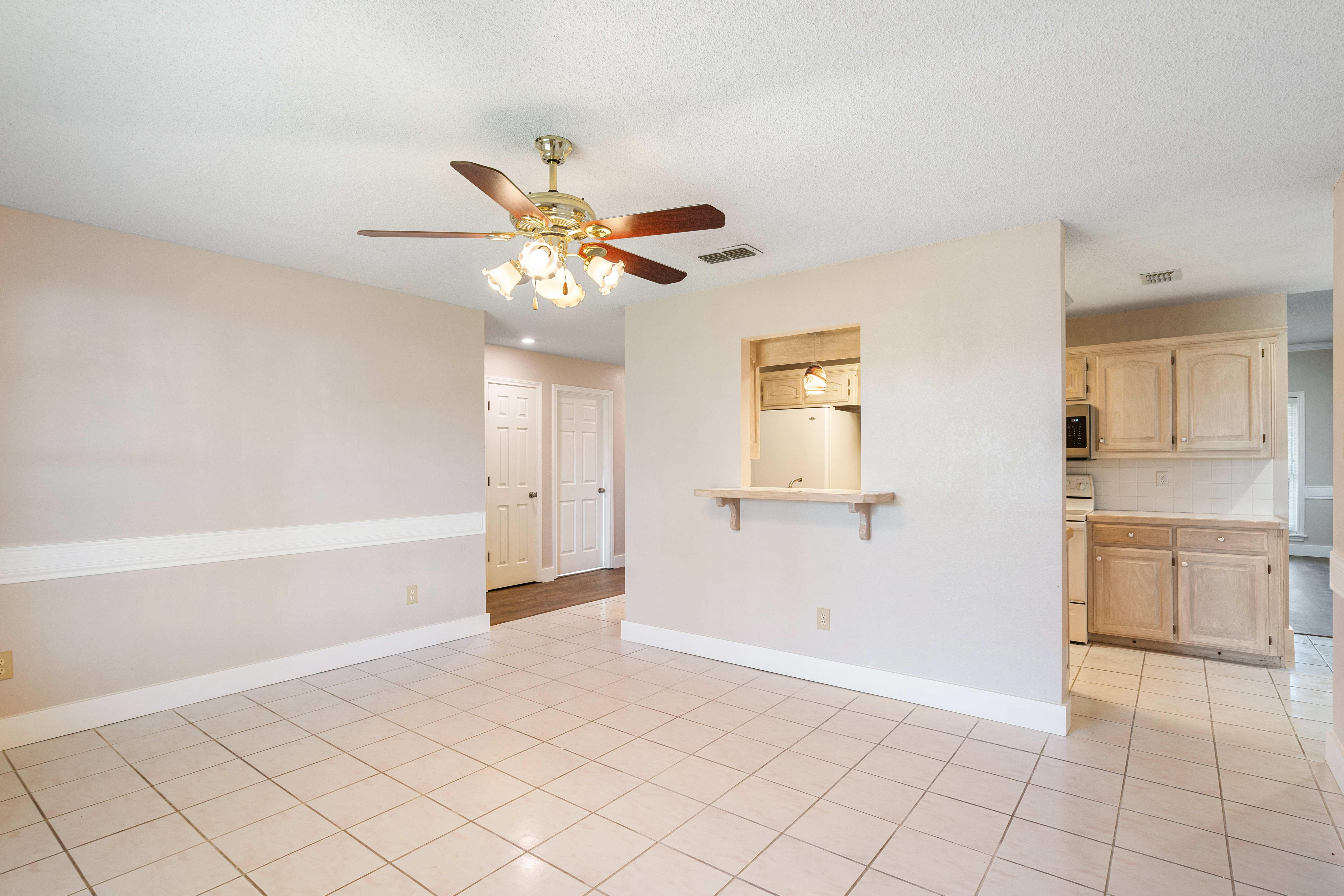 1880 Woodbridge Dr 19