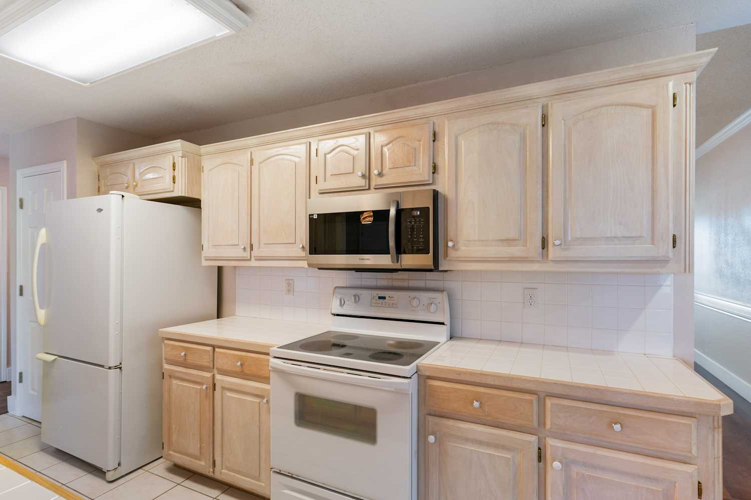 1880 Woodbridge Dr 18