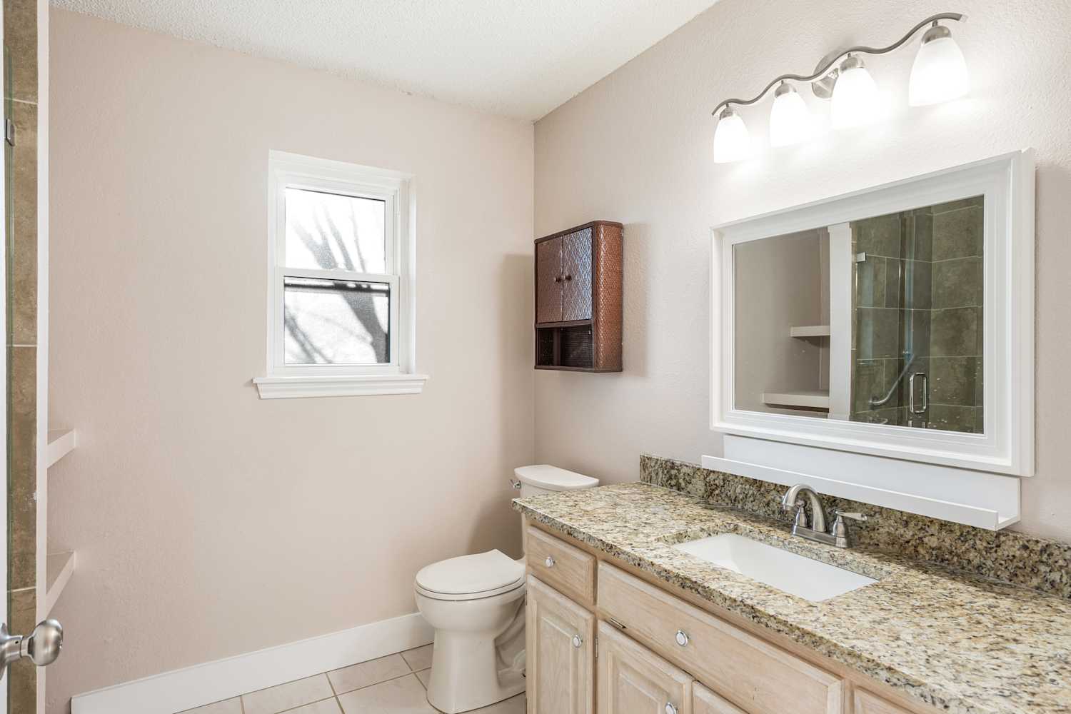 1880 Woodbridge Dr 27