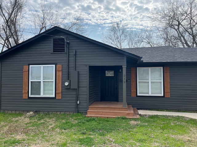 212 Glover Sulphur Springs 6