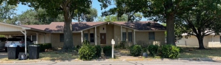 Single Family 704 Bell St