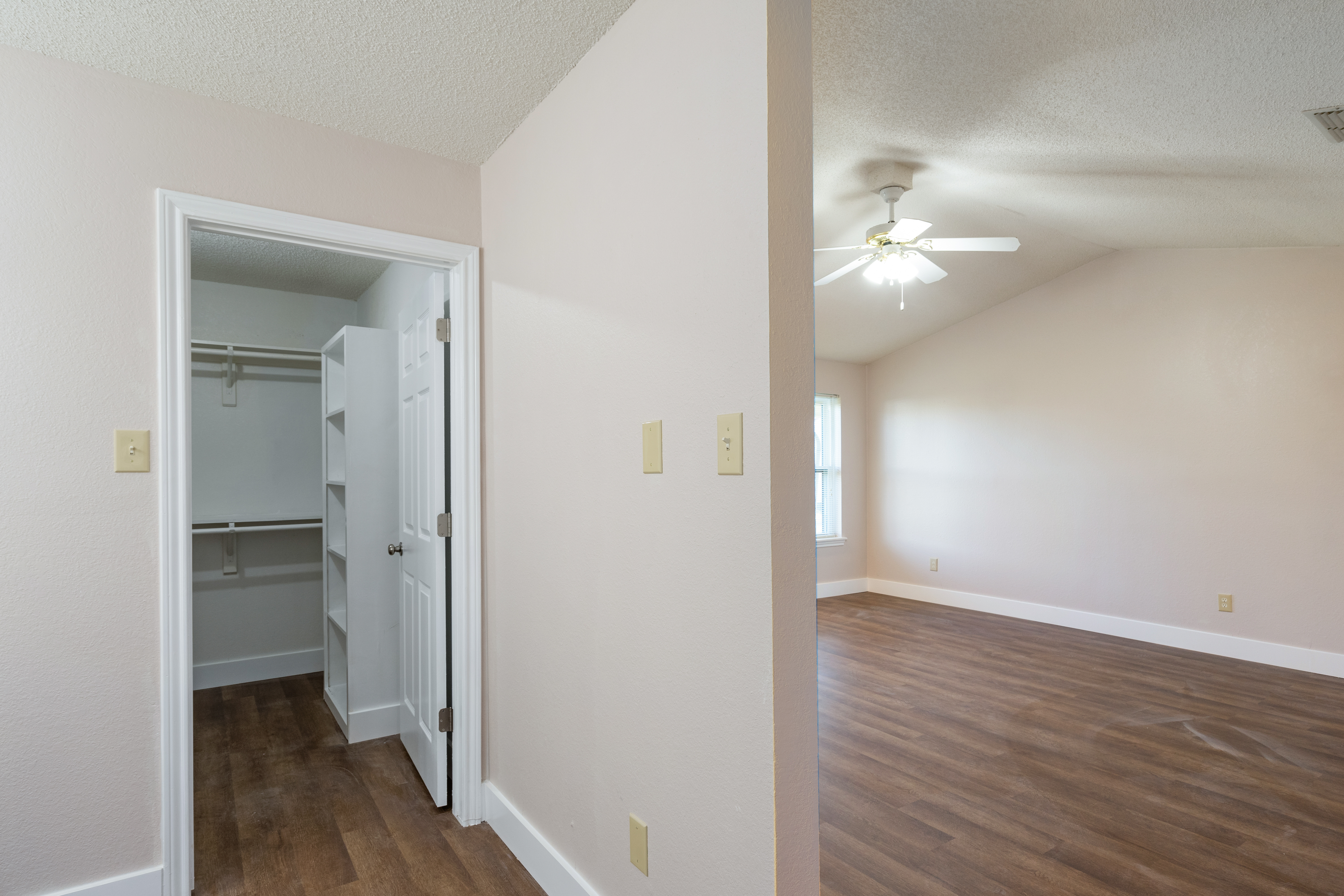 1880 Woodbridge Dr 8