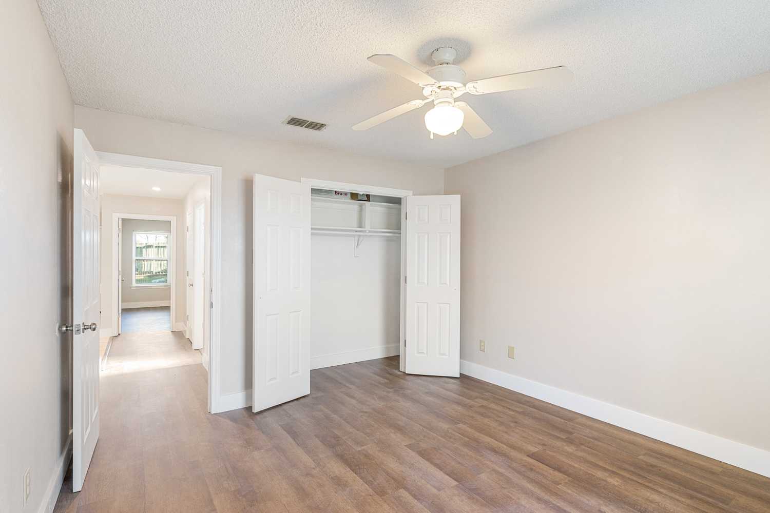 1880 Woodbridge Dr 30