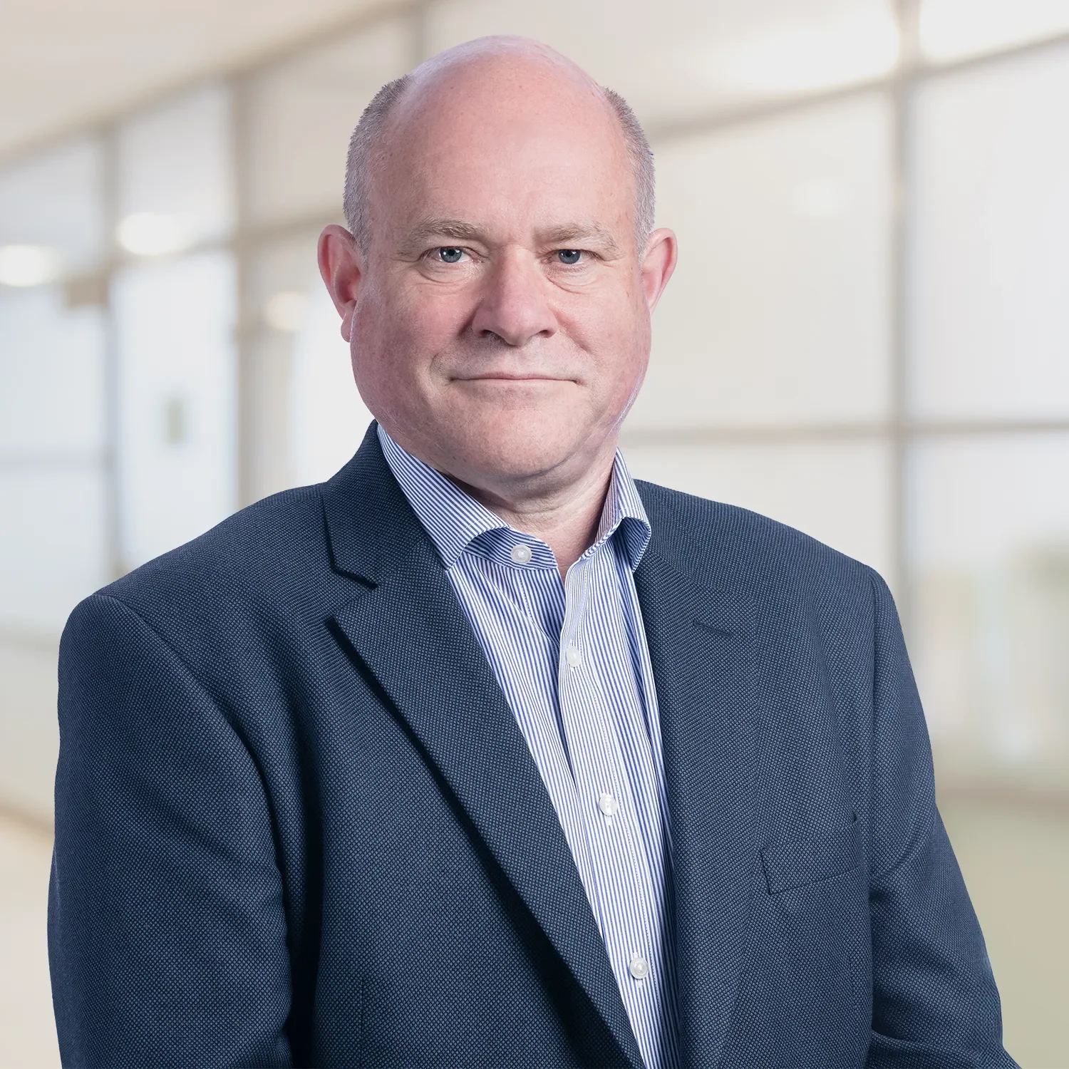 Universal - Key contact - Simon Kemp