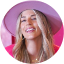 Social media coach Jera Foster Fells headshot