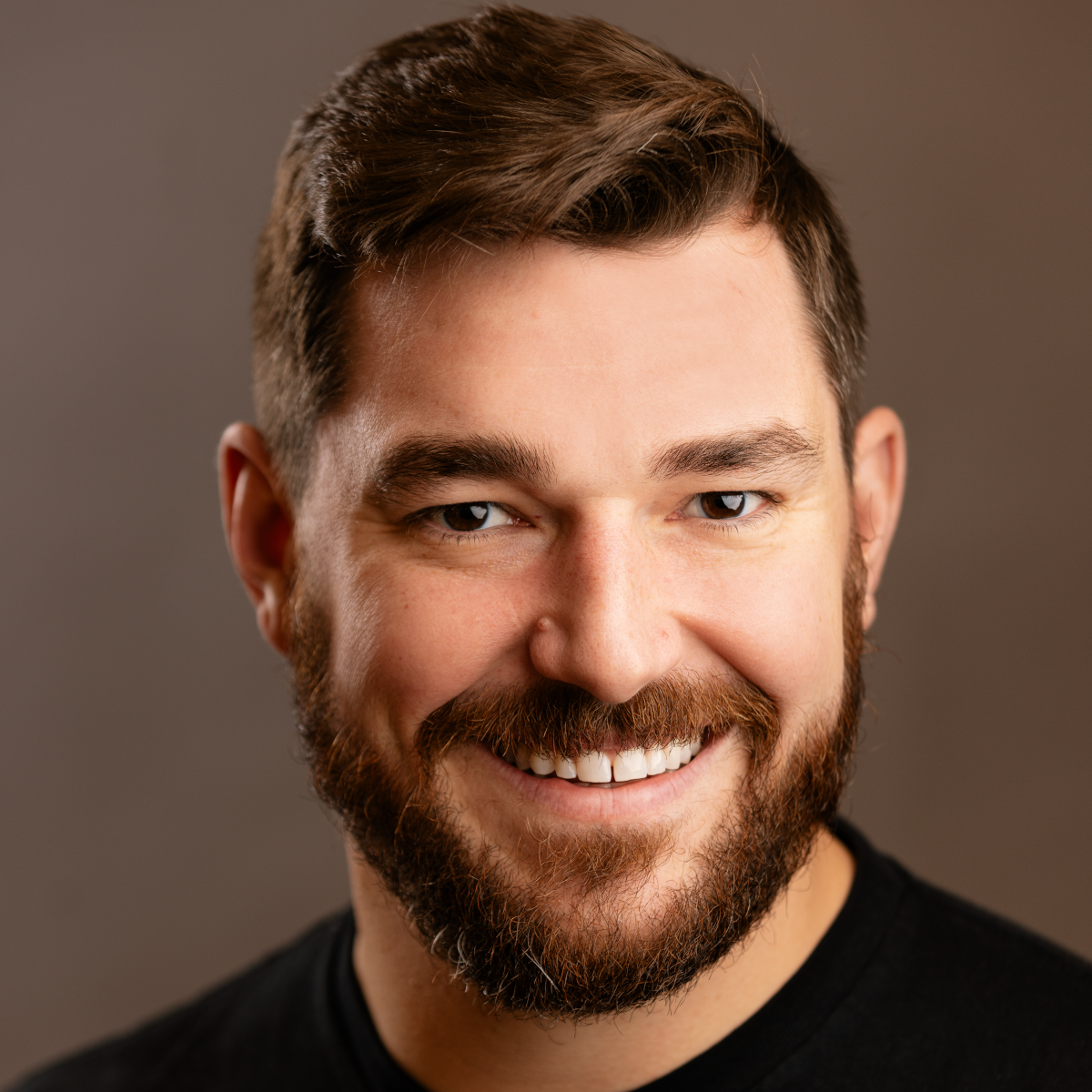 Evan Wray is the President of Later and a trailblazer in social commerce. He co-founded Mavely in 2019, revolutionizing brand and creator collaboration through affiliate marketing and its Everyday Influencers® network. Acquired by Later in 2025 for $250 million, Mavely has driven $1.4B in sales for 1,250+ brands and paid over $40M to creators. Previously, Evan co-founded Swyft Media, acquired by Monotype for $30M. Recognized on Forbes 30 Under 30 and Crain’s 40 Under 40 lists, he’s shaping the future of performance marketing. A Notre Dame graduate and former varsity athlete, he also supports entrepreneurship through university advisory boards.