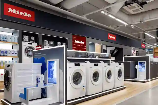 Helsingin Verkkokauppa.com-myymälän kolmannesta kerroksesta löydät ainutlaatuisen ja Suomen ainoan Miele World -osaston.