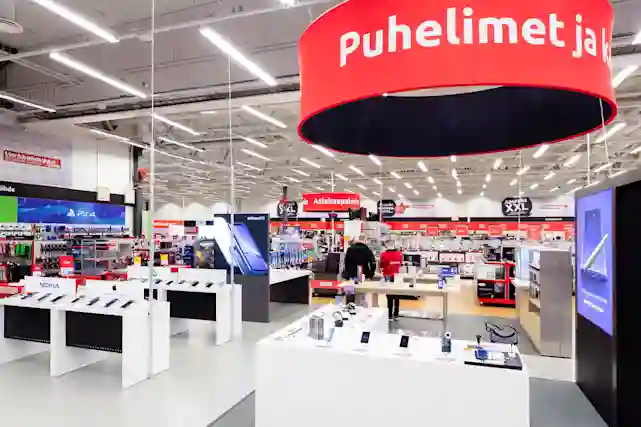 Oulun myymälän asiakaspalvelutiski ja puhelinosasto