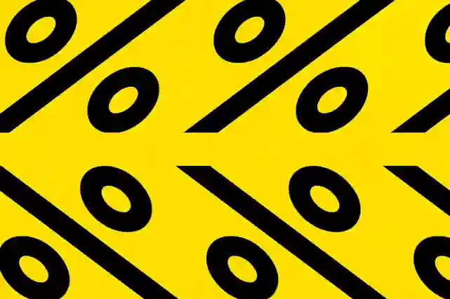 Isoja prosentti logoja keltaisella taustalla. Ostoksille!