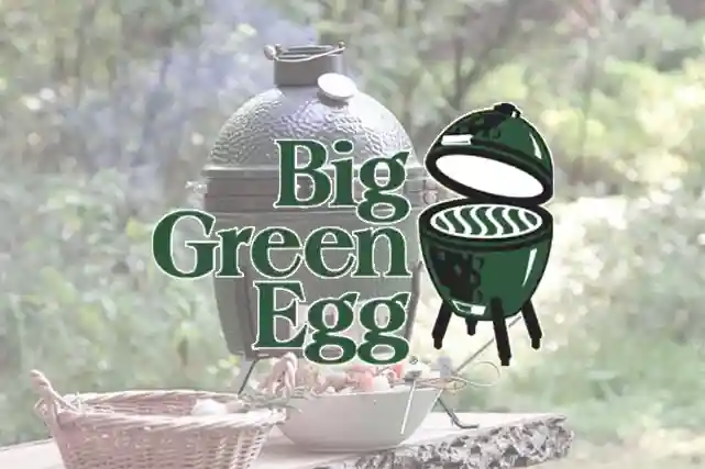 Big green egg -logo ja taustalla grilli.