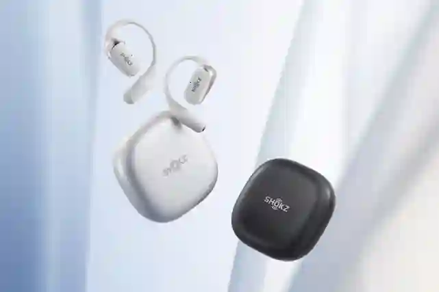 Kuvassa kahdet Shokz open-ear kuulokkeet.