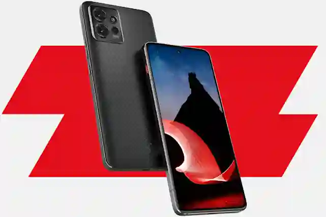 ThinkPhone by Motorola -puhelin, 256/8 Gt, Carbon Black punaisella taustalla.