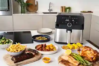 Valmiit herkut otettuna ulos airfryerista.