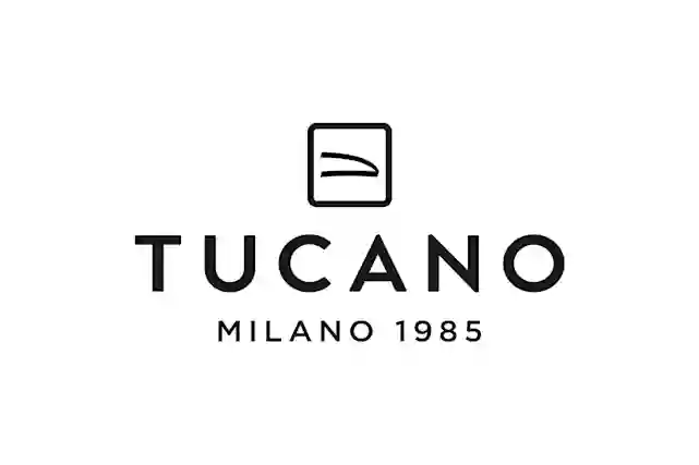 Tucano-logo alapuolella teksti:"Milano 1985".