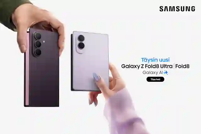 Kaksi kättä pitää Samsung Galaxy Z Fold8 -puhelimia vaaleanvioletissa ja tummassa sävyssä. Täysin uusi Galaxy Z Fold8 Ultra ja Fold8.
