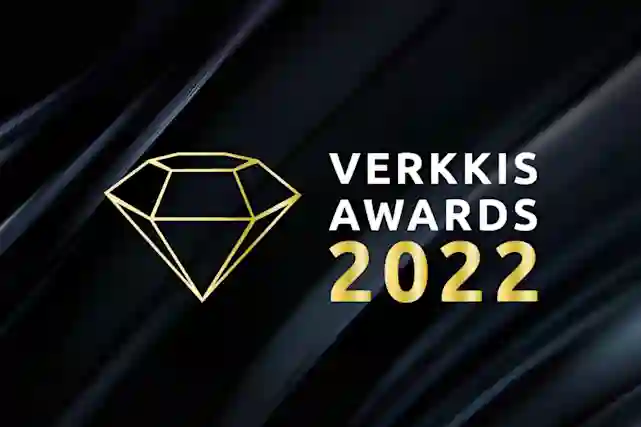 Verkkis Awards 2022 mustalla taustalla