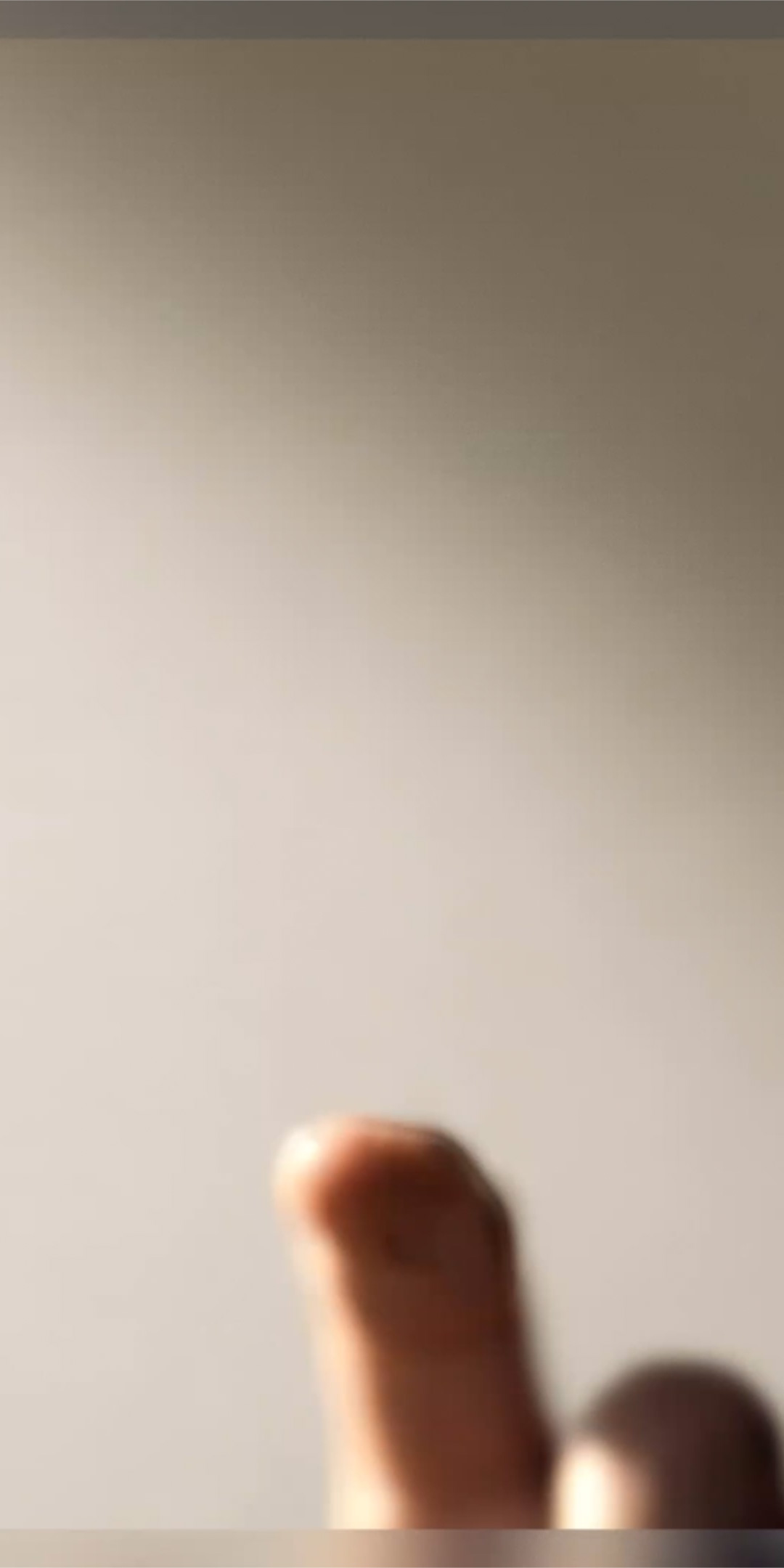 MSFT-SCom-Lapotop-Scrolling-Slides-Diverse-Workstyles-Item5-Mobile-Poster-1080x2160-0901