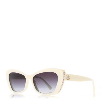 CHANEL Acetate Pearl Cat Eye CC Sunglasses 5481-H-A White